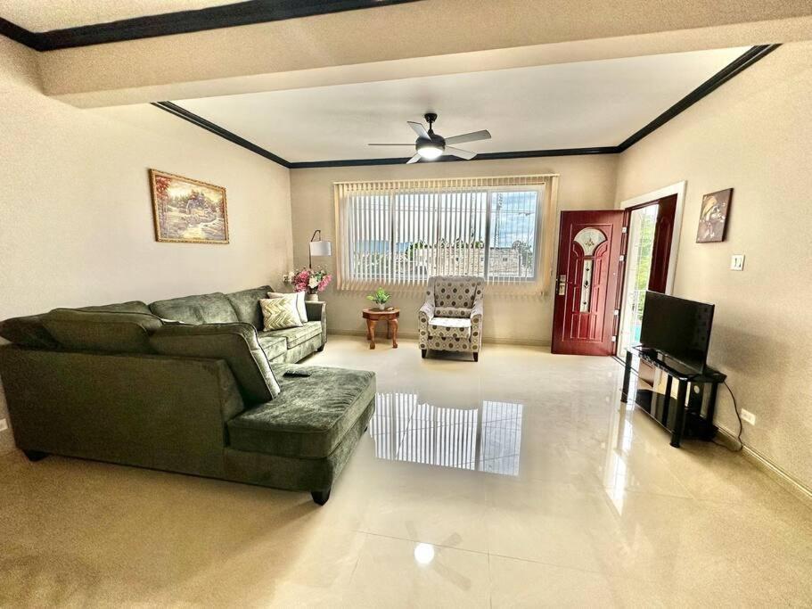 The Shelton Tower 1 Apartment Montego Bay Exterior photo